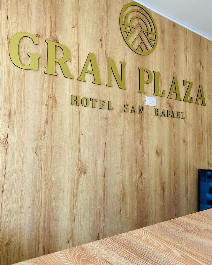 Hotel Gran Plaza San Rafael ซานราฟาเอล ภายนอก รูปภาพ